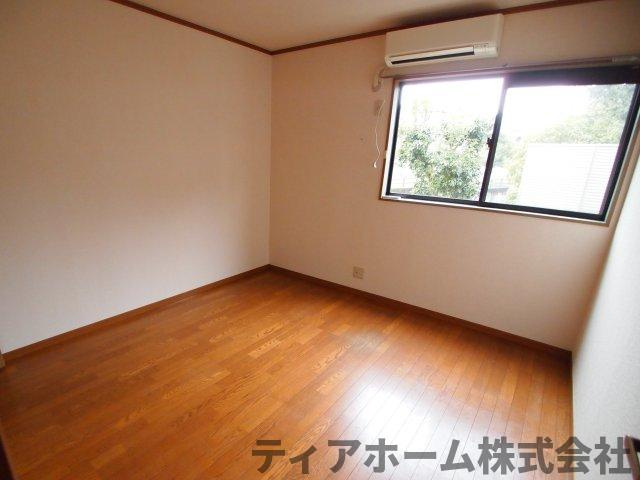 パセオ白鳳B棟の洋室|使い勝手のいい洋室です