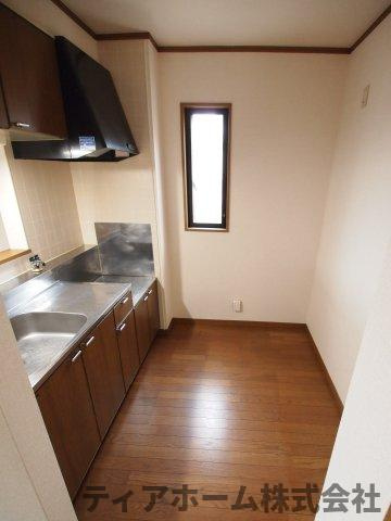 パセオ白鳳B棟のキッチン|コンパクトなキッチンで掃除もラクラク