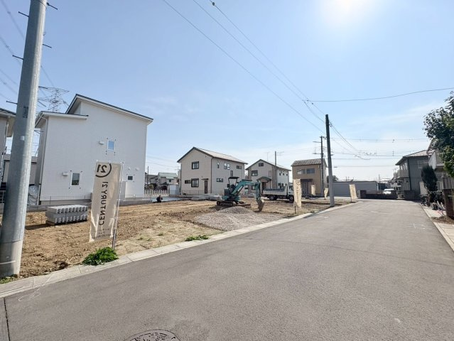 鶴ヶ島市下新田　建築条件付売地　東武越生線『一本松駅』徒歩7分　【新町小学区】の前面道路含む現地写真