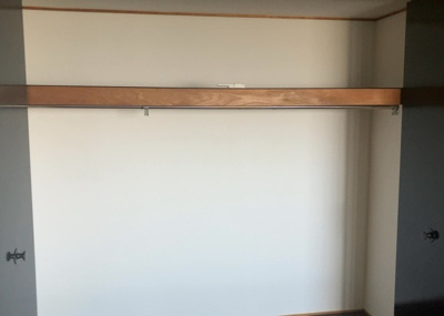 【収納】 | コスモさがみ野 | デザイン性を重視しすぎて収納が少なかった！なんてことにならないため、事前に現地で収納の数を確認しておくことをお勧めします。クローゼット以外にも床下収納や屋根裏収納、パントリーなどもチェックしましょう。