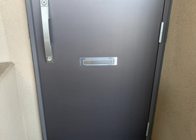 【設備】 | コスモさがみ野 | エントランス付近に設置されている集合ポストは、住んでいる部屋と離れているため、ポストをあさるなど誰かに何かされていても被害に気づきにくいです。入居する時には他人に特定されにくい番号で鍵をかけましょう！
