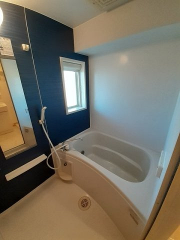 インノバーレジール富永の浴室|追い焚き機能付きのお風呂です♪