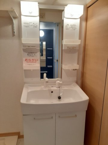 インノバーレジール富永の洗面所|広い洗面スペースです★