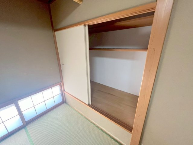 学園朝日元町戸建の収納