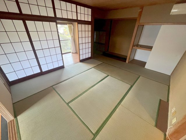学園朝日元町戸建の和室