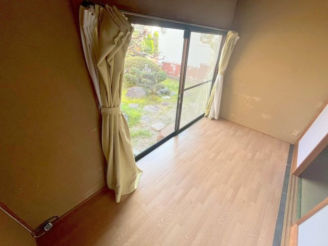 学園朝日元町戸建の内装
