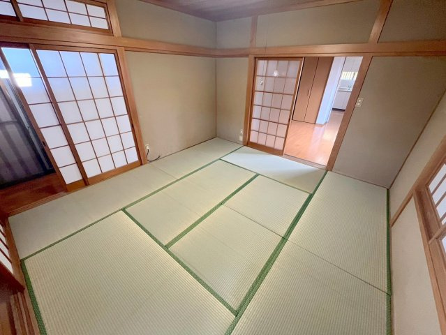 学園朝日元町戸建の和室