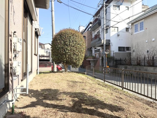 【 仲介手数料半額対象物件 】ハミングタウン久留米G棟の庭|102号は専用庭付き