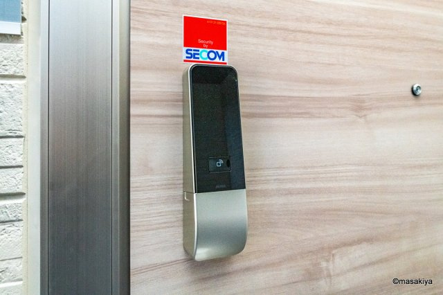 ヴェルミリオン鶴賀のエントランス