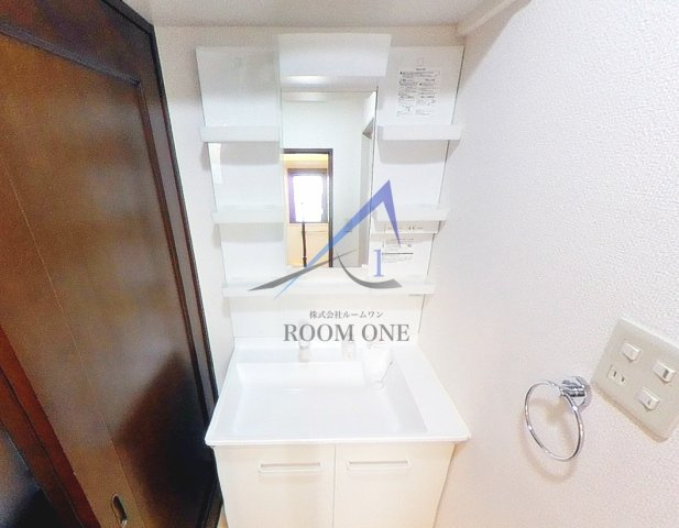 朝日シティパリオ三ノ輪の洗面所|洗面台です。