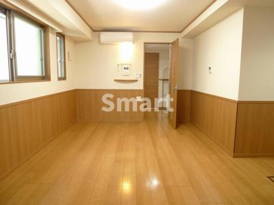 【居間・リビング】 | Matsutaka Oxford Court