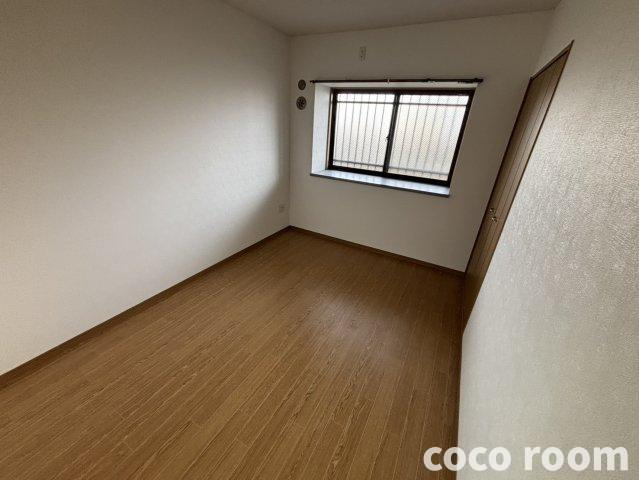 西焼津メゾン小石川の洋室