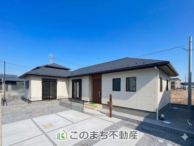 【外観】 | ワイウッドコート小山市中久喜第1期　2号棟 | 本日ご内覧できます(*^^*)お電話でのお問合せが非常にスムーズです！現地直接集合のお待ち合わせも大丈夫です！
お気軽にお問合せ下さい(^^)/
