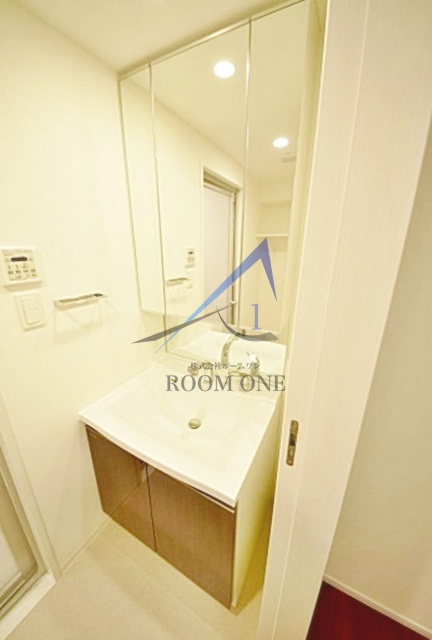 ルフレ　プレミアム日暮里の居間・リビング|洋室のお部屋です。