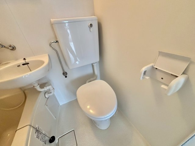 ローズレジデンス西八代のトイレ
