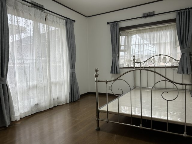 龍ケ崎市長山８丁目　中古の洋室