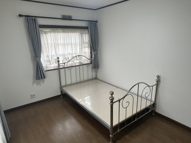 龍ケ崎市長山８丁目　中古の洋室