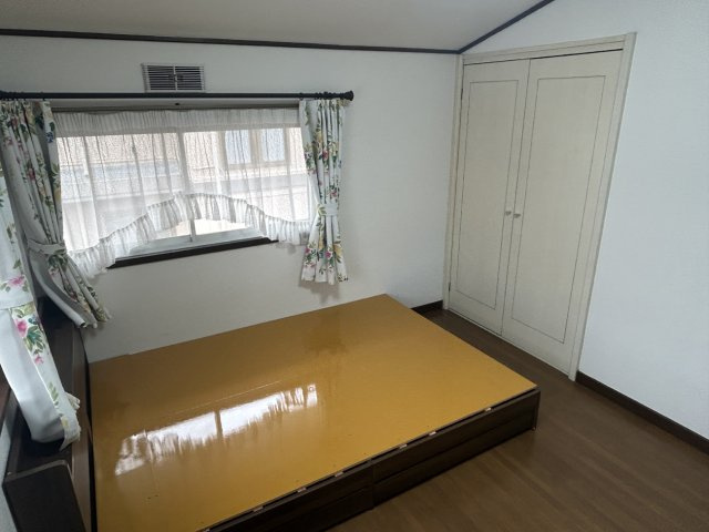 龍ケ崎市長山８丁目　中古の洋室