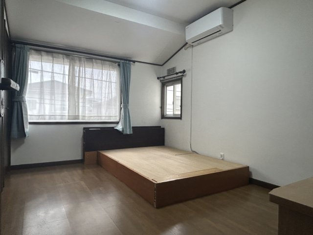 龍ケ崎市長山８丁目　中古の洋室