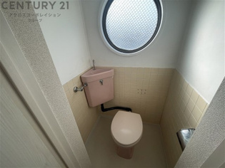 シンプルで使いやすいトイレです♪