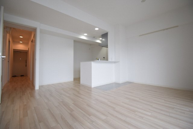 リーサ・ボニートの居間・リビング|１２．６帖広々リビング