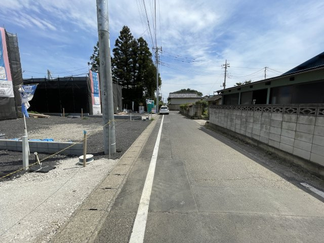 新築戸建・新築建売　太田市新田大根町第2　綿打小学校・綿打中学校の前面道路含む現地写真