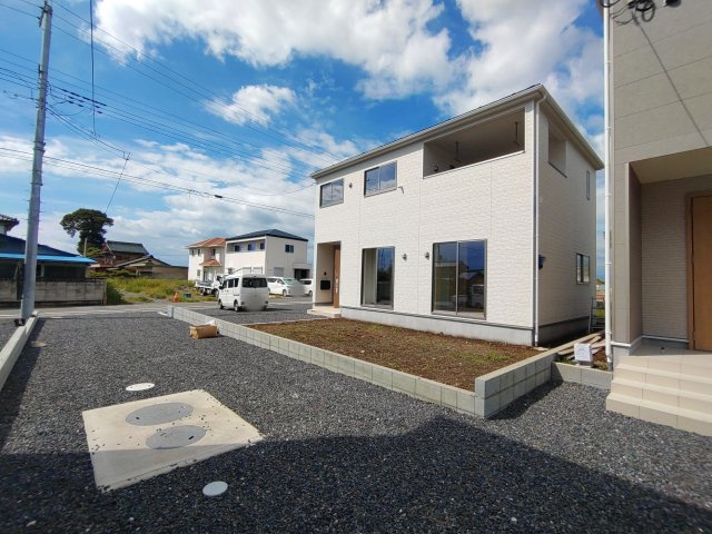 新築戸建・新築建売　太田市新田大根町第2　綿打小学校・綿打中学校の外観