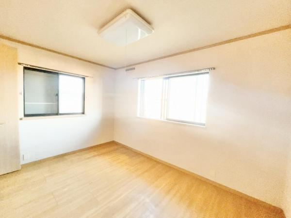 【洋室】 | 東金市広瀬　中古戸建 | 2階　洋室　6畳