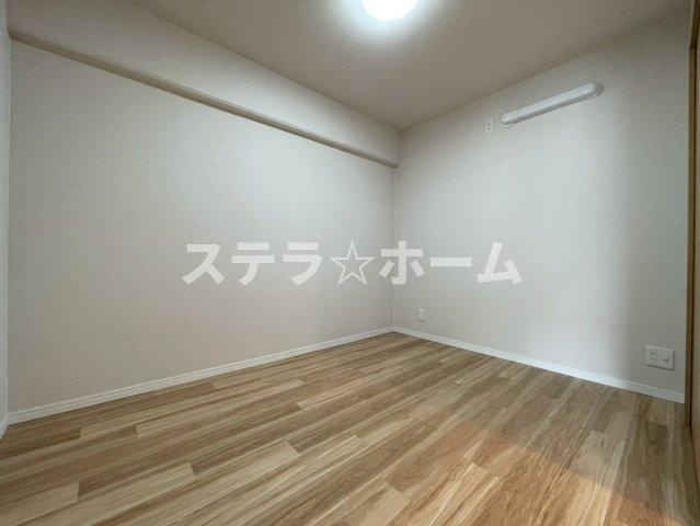 日商岩井第7緑地公園マンションの洋室|個人の部屋や寝室として使える洋室です