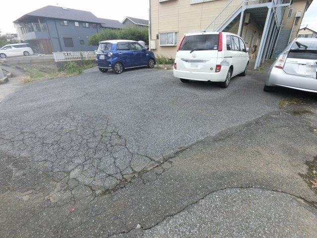 【駐車場】