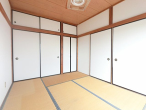 【寝室】