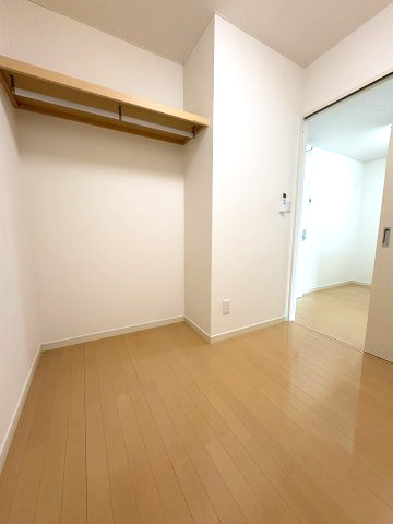 コルトーナ壱番館の居間・リビング|入居中につき、同タイプのお部屋の参考写真となります