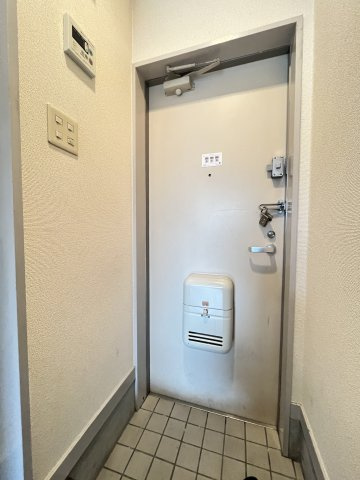 【玄関】 | シュロス・マグノリア | ダブルロックで安心