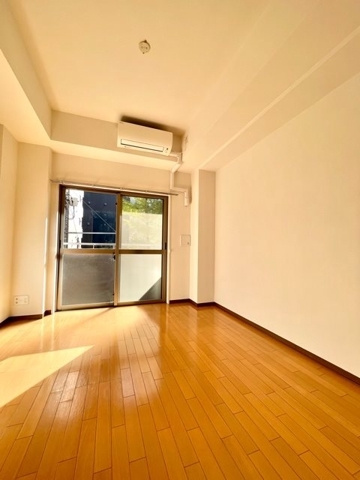 新品家具付きマンション岩本町1A(KaGood東京)の居間・リビング