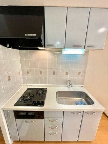 新品家具付きマンション岩本町1A(KaGood東京)のキッチン
