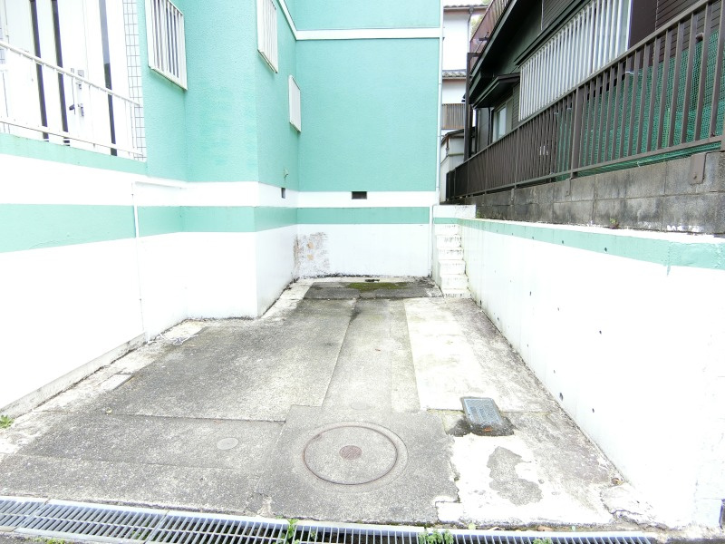あきる野市雨間　オール電化付中古戸建の駐車場|駐車スペースは1台になります（車種による）
