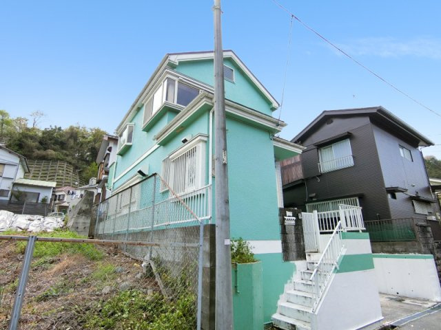 あきる野市雨間　オール電化付中古戸建の外観|明るい色合いの外観です！