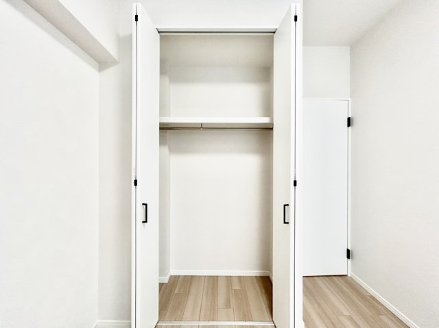 RICウエストコート5番街2番館の収納|各部屋にクローゼットがあり、収納が豊富です。