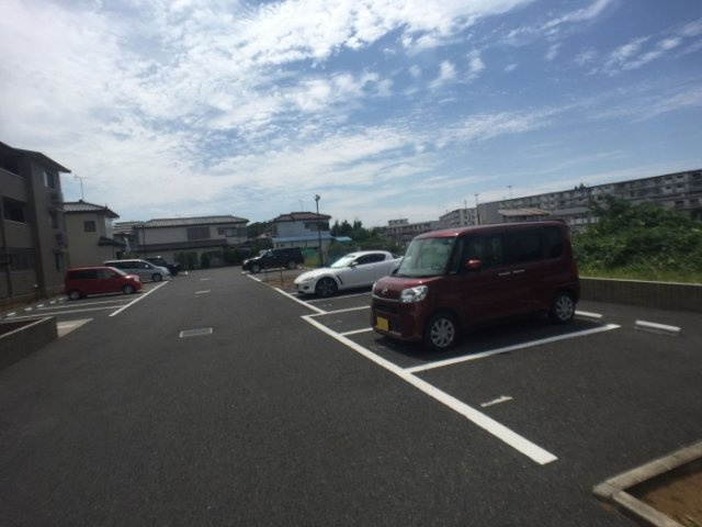 レジデンス・デュオの駐車場