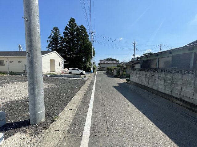 新築戸建・新築建売　太田市新田大根町第2　綿打小学校・綿打中学校の前面道路含む現地写真