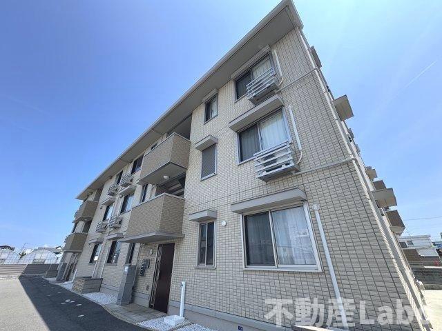 ロイヤルサン　B棟の外観