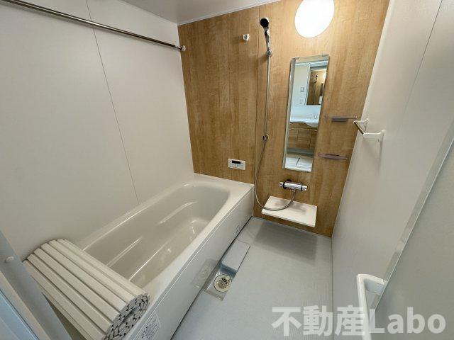 ロイヤルサン　B棟の浴室