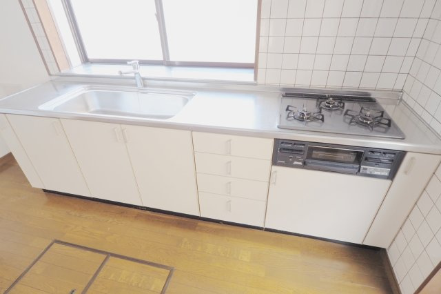 ファミーユ天満A棟戸建てのキッチン