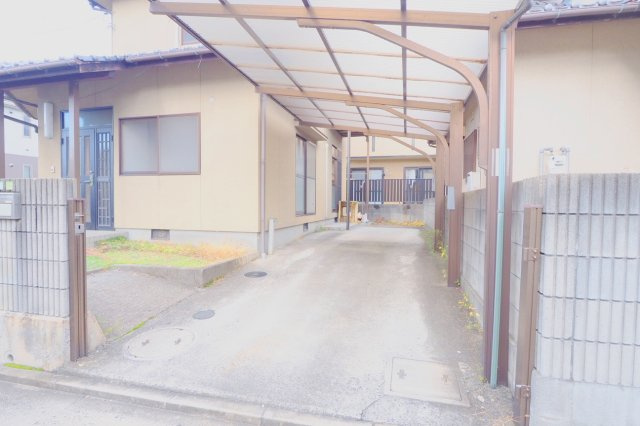 ファミーユ天満A棟戸建ての駐車場