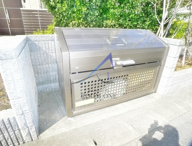 FIRST SCENE Ⅱ番館のその他共用部分|敷地内ごみ置き場です。