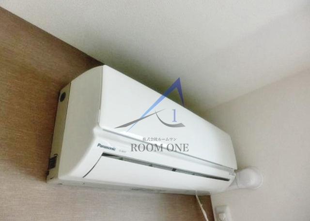 FIRST SCENE Ⅱ番館の設備|エアコン付きです。