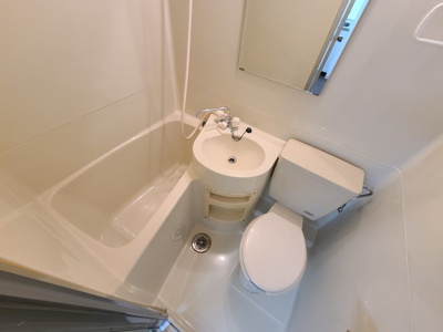【浴室】 | ローズマンション | 湯船に浸かりしっかり疲れを癒やしてください