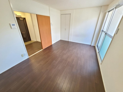 【居間・リビング】 | ローズマンション | 綺麗なお部屋です
