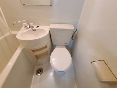 【トイレ】 | ローズマンション | きれいで清潔感のあるトイレです