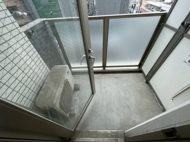 ルクレ西長堀のバルコニー